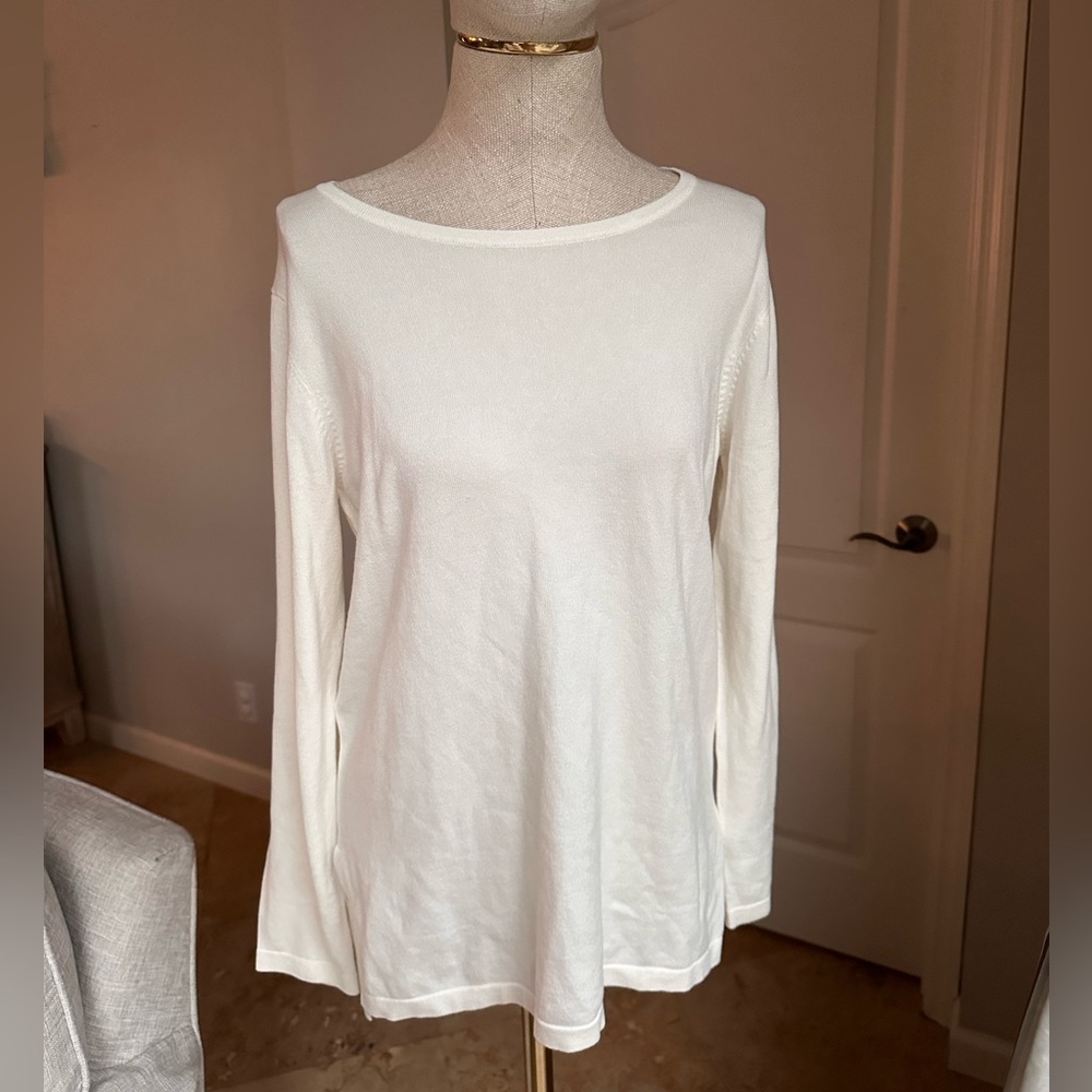 ROUND NECK PULLOVER IN WINTER WHITE